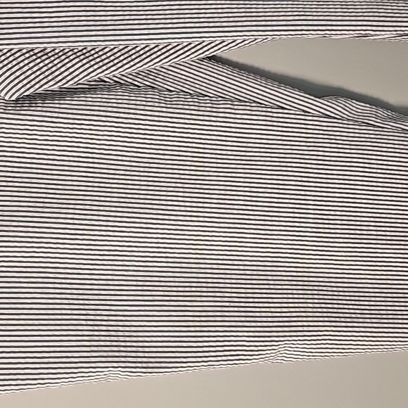 CHARTER CLUB, Y2K Womens Newport slim crop searsucker pants. Gray/white. SIZE 12 - Picture 4 of 15